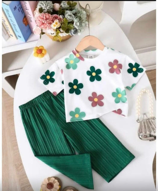 Girls' Floral Print Round Neck Short Sleeve T-Shirt with Solid Color High-Waist Textured Wide-Leg Pants 2pcs Set